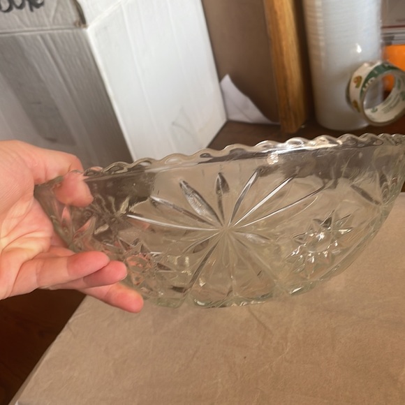 - Vintage Anchor Hocking Star of David Glass serving bowl! - Picture 7 of 7